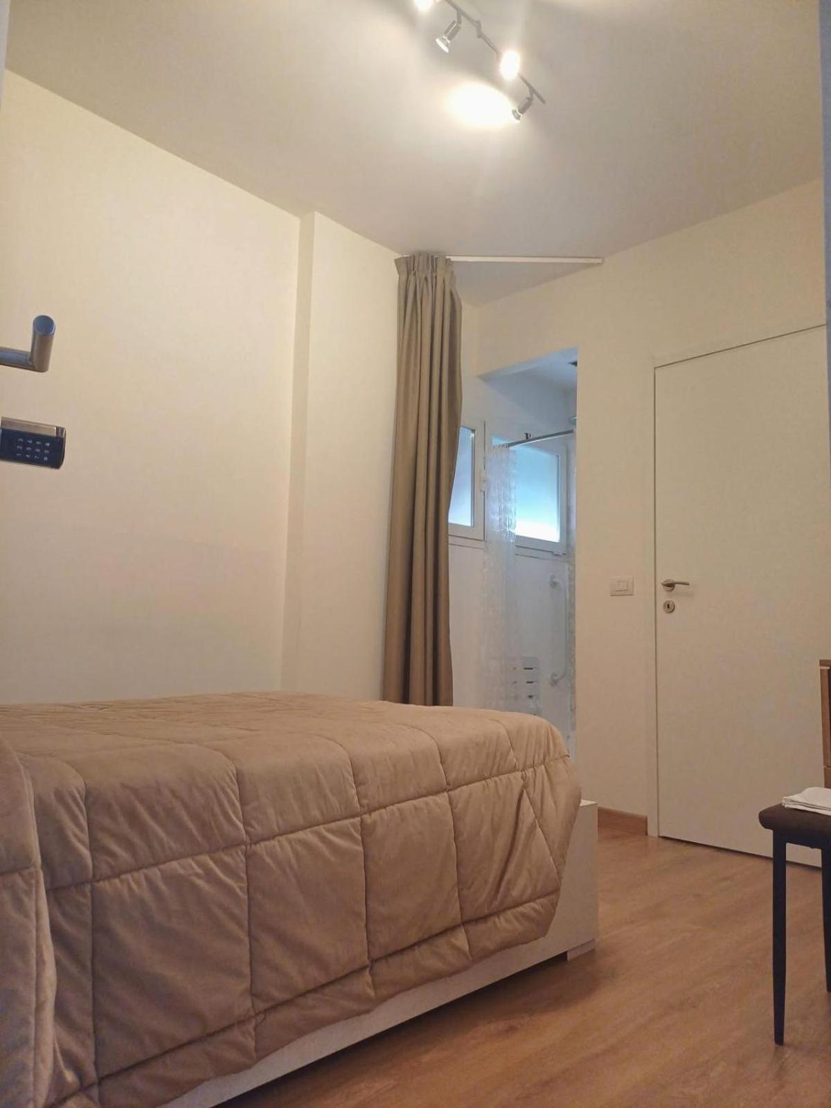 Trastevere B&D Rooms Rome Exterior photo